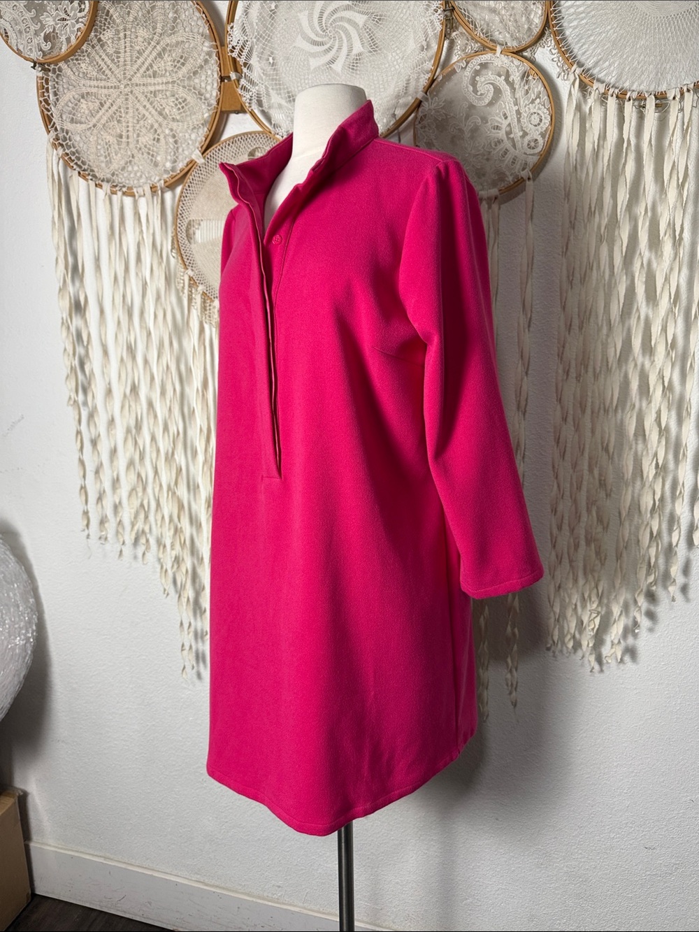 Tuckernuck Fuchsia Stretch Crepe Avery Shift Dress Size Large - Picture 3 of 14